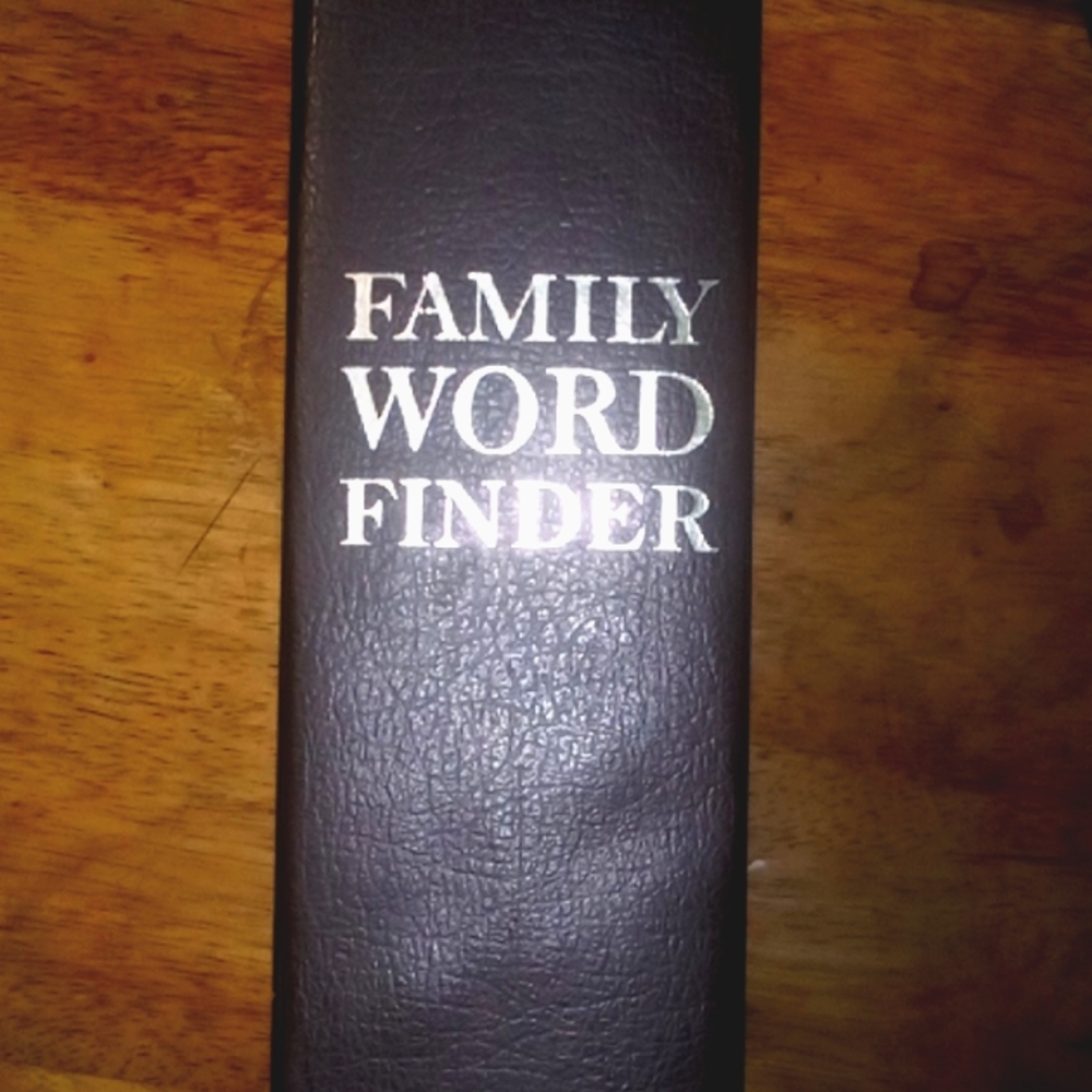 Reader's digest family word finder hardcover edition